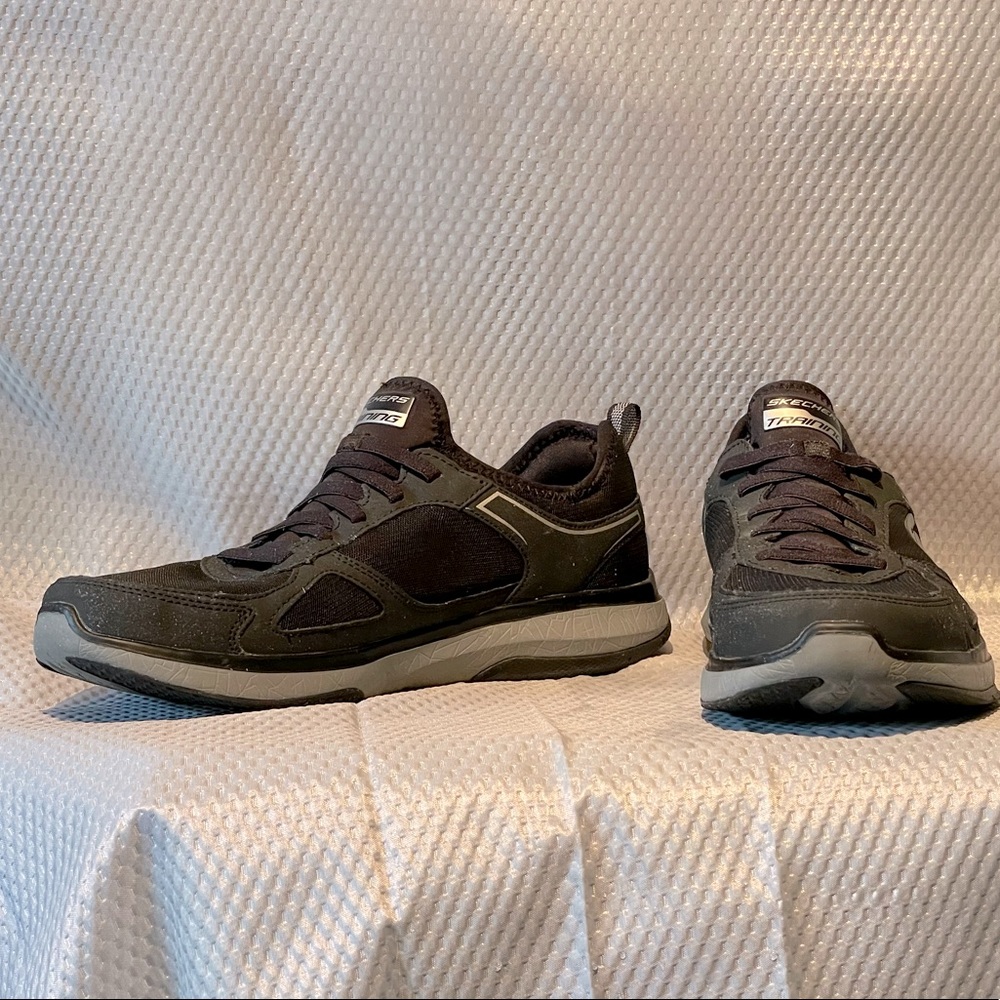 Mens Skechers Trainers in Black